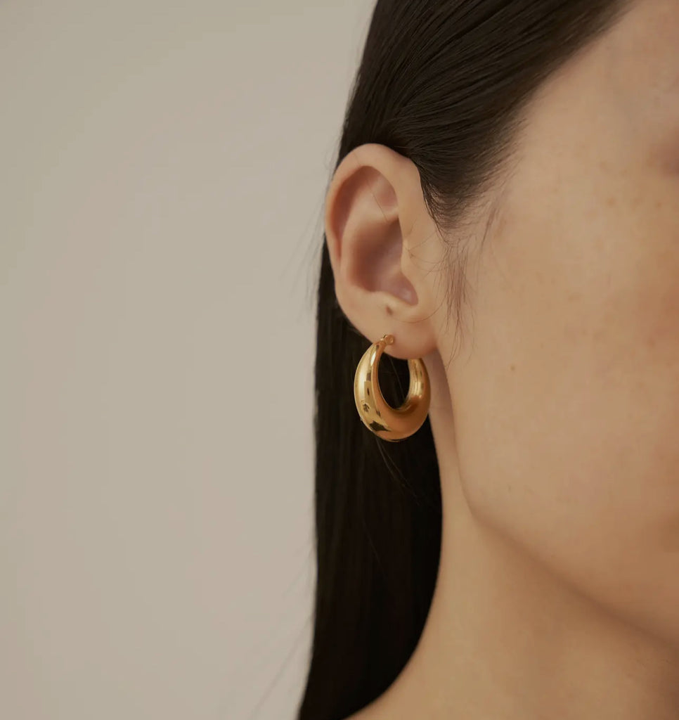 “1” 18kt liquid gold hoop earrings