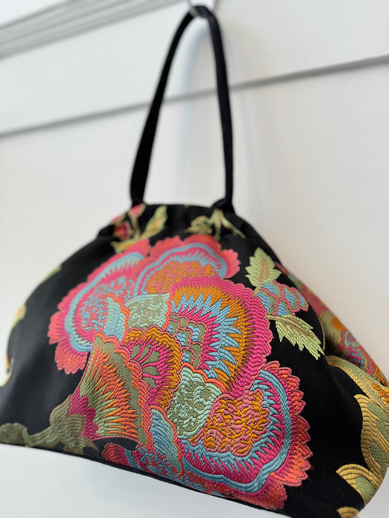 Atenti handmade purse