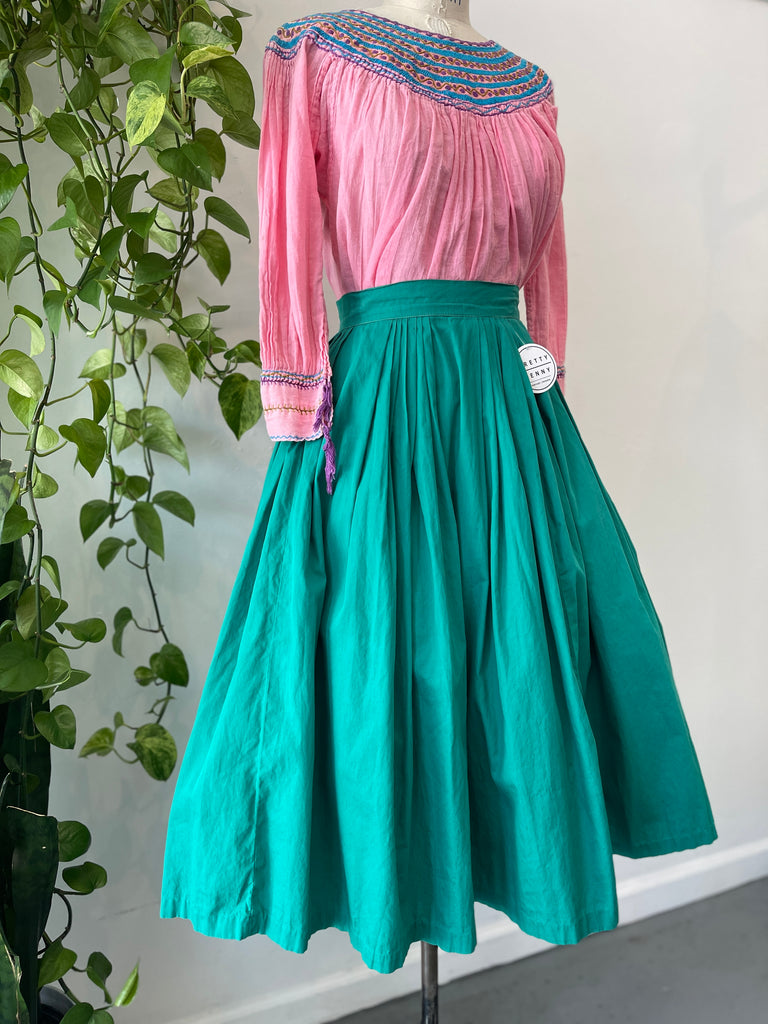 Vintage 1950’s cotton skirt waist “26”