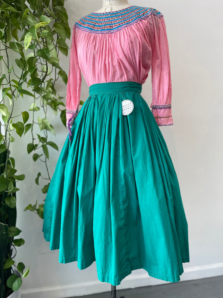 Vintage 1950’s cotton skirt waist “26”