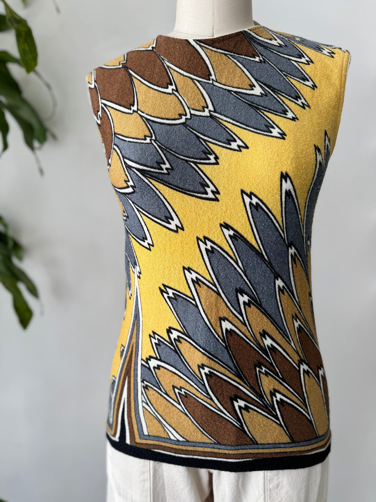 Vintage sleeveless top