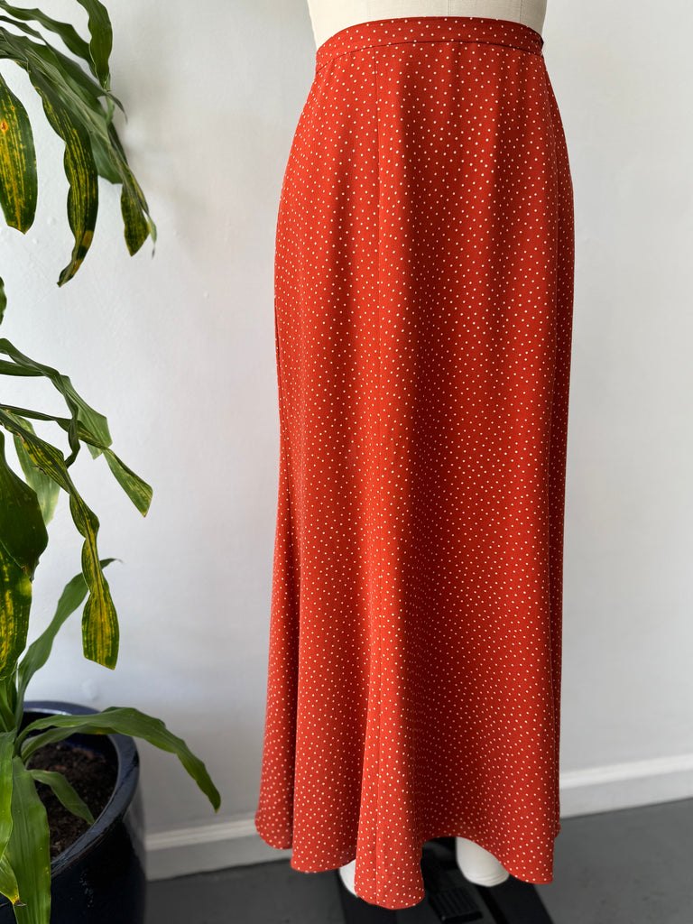Silk micro polka skirt waist “30-32”