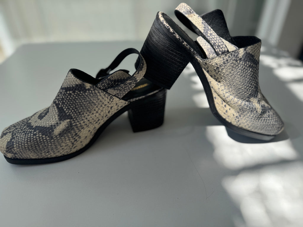 Intentionally Blank snake skin mule shoes size 9