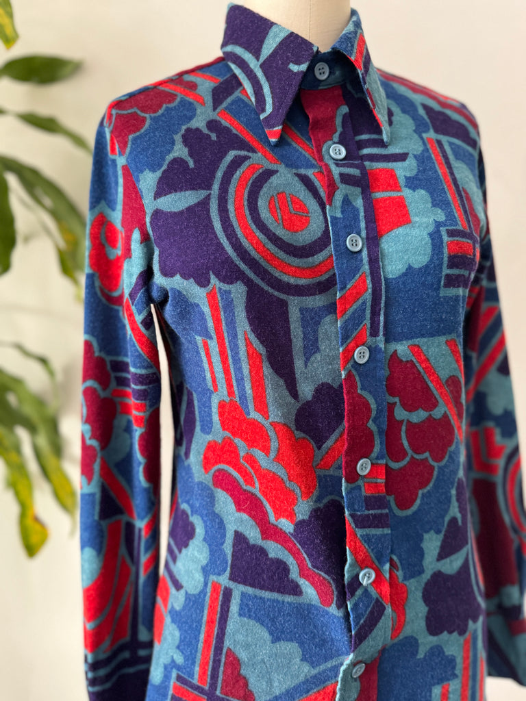 1970’s button up top with pointed collar