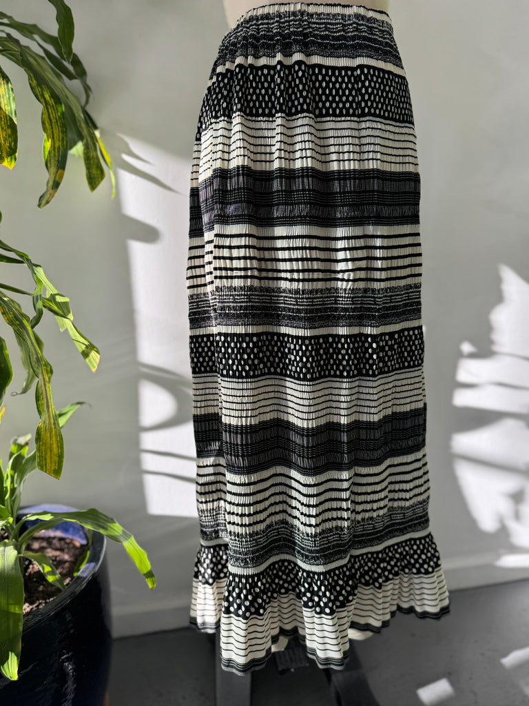 Pleated Skirt waist “30-52”
