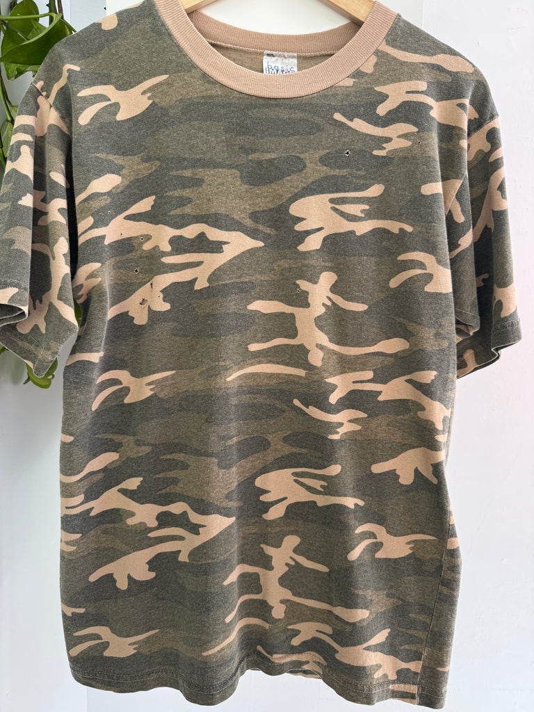 Vintage basic camo t shirt