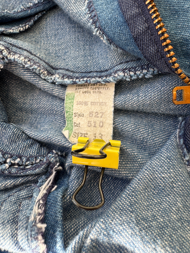 1970’s wide legged jeans with back star pockets waist 30”