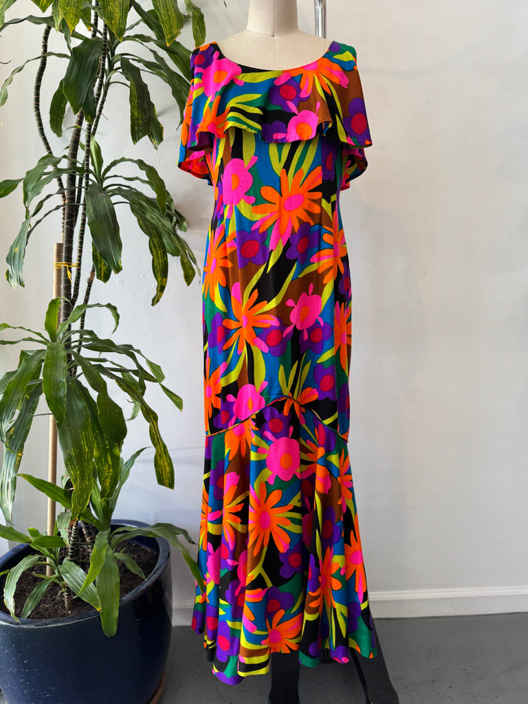 1960’s Sun fashion Hawaii vibrant floral print