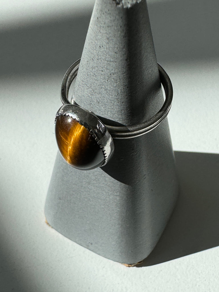 Tigers eye and sterling silver ring