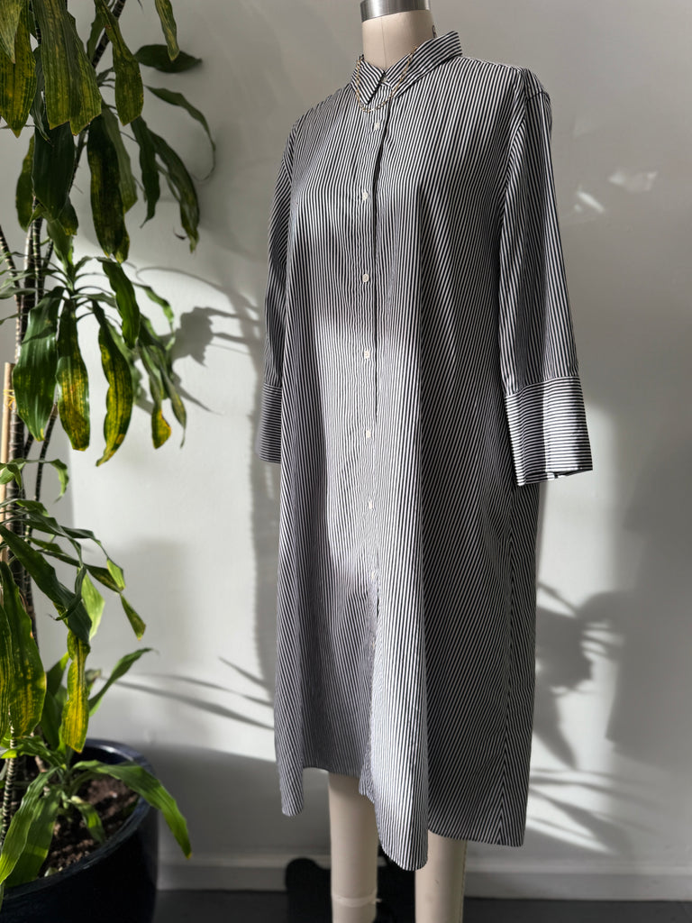 Striped trapeze silhouette cotton button up dress