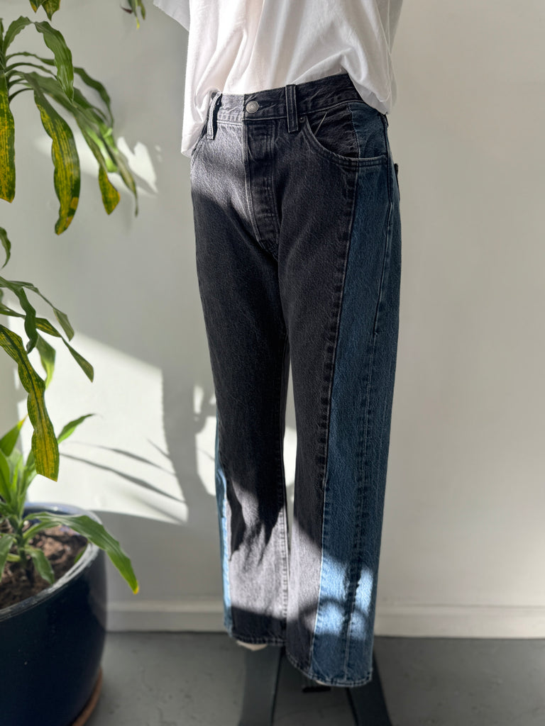 Two toned denim Levi 501 32 x 30