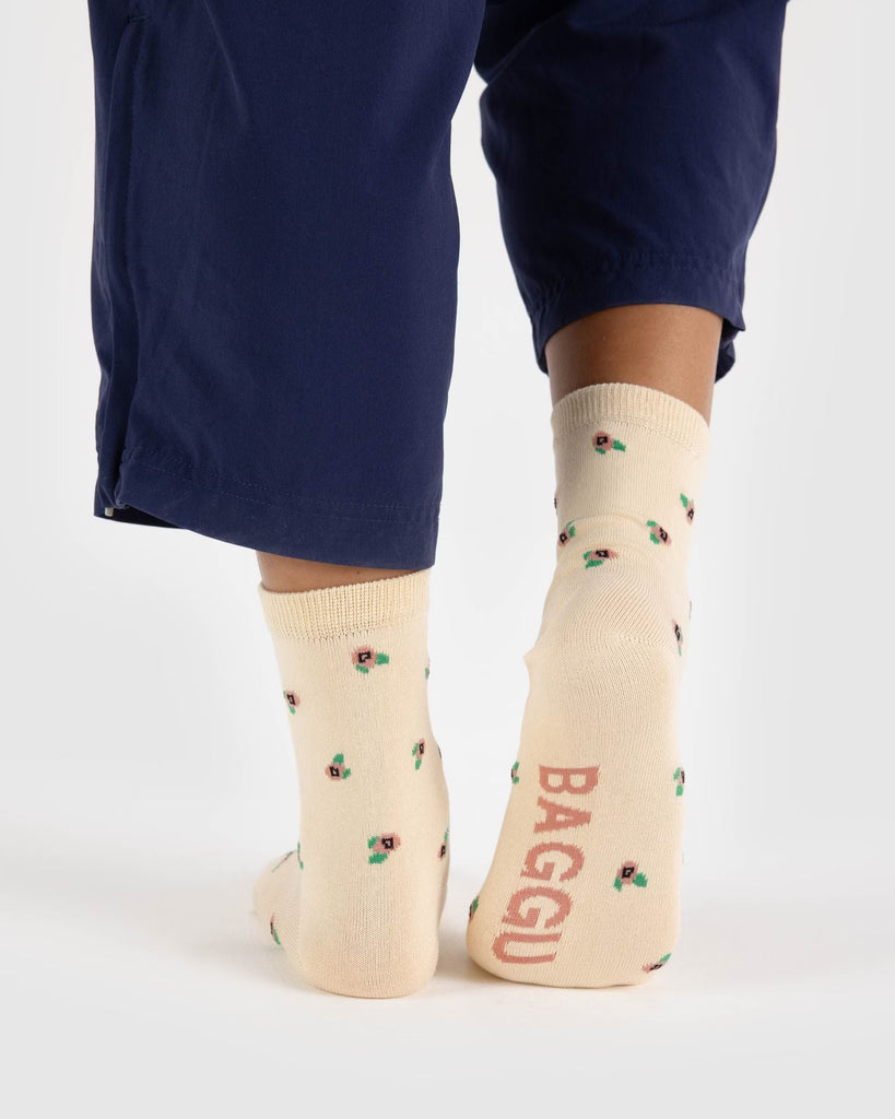 Baggu | socks | rosettes