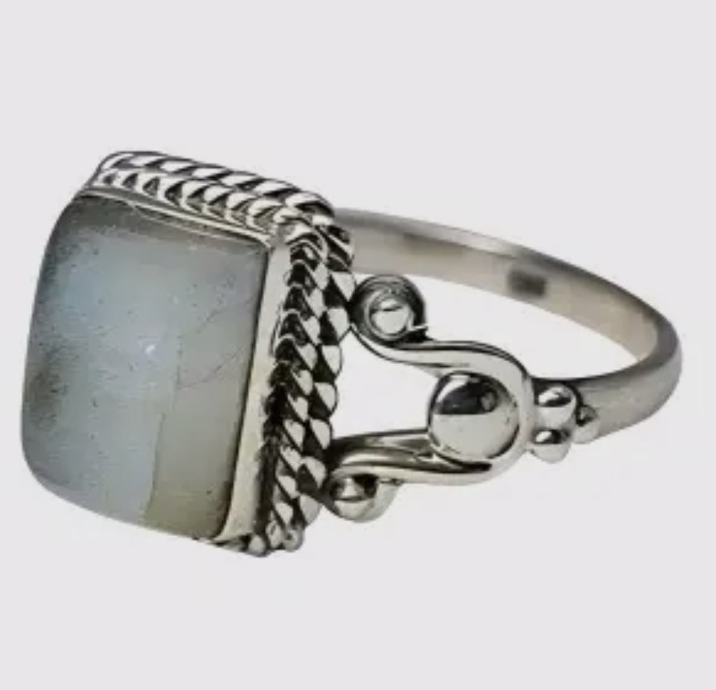 Labradorite and sterling silver ring size 9