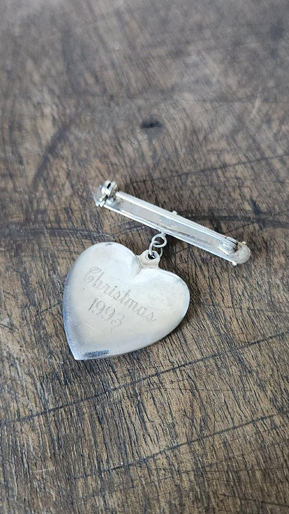 Vintage 1993 Christmas heart brooch pin
