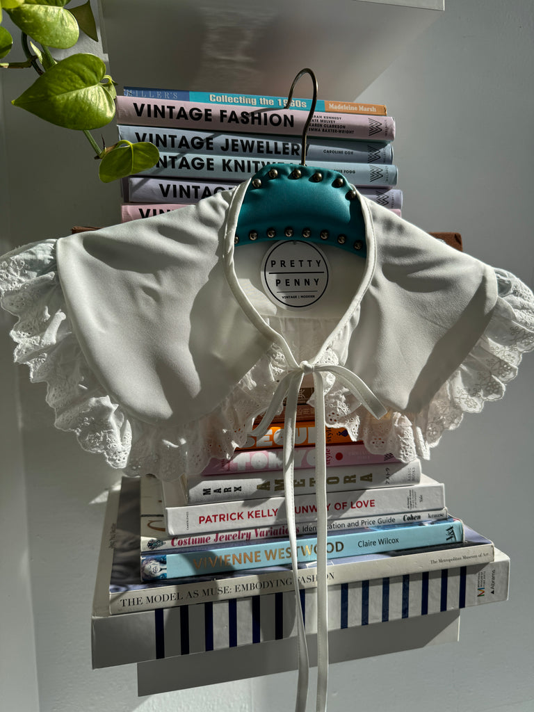 Eyelet ruffled collar