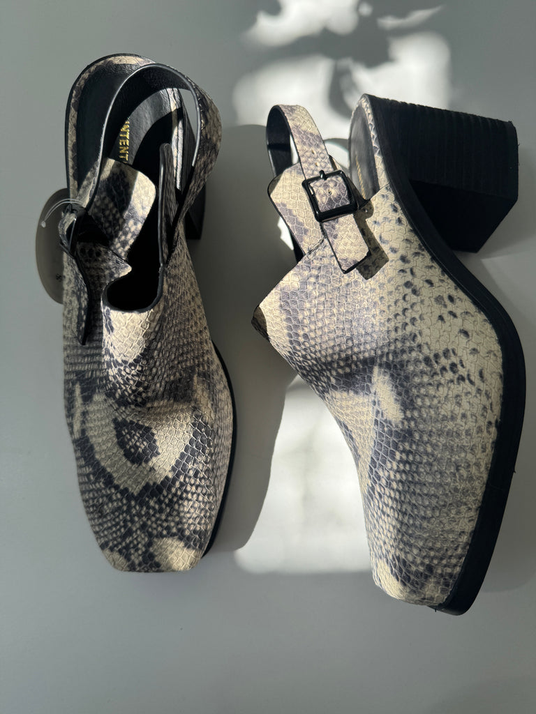 Intentionally Blank snake skin mule shoes size 9