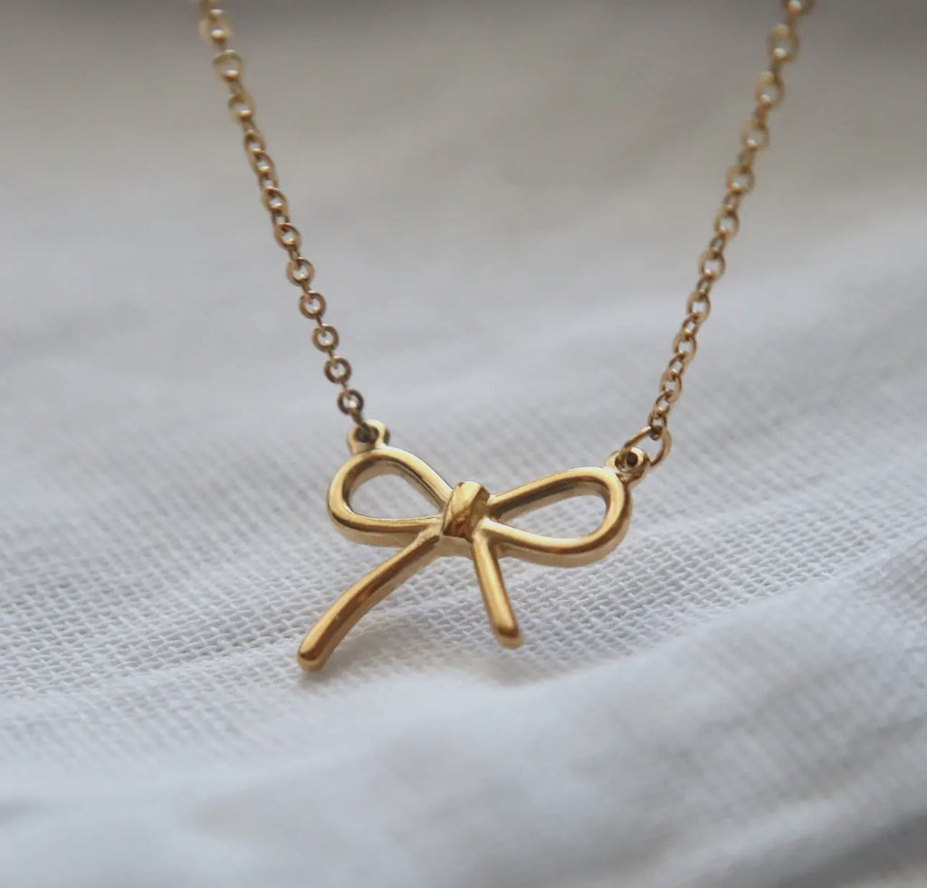 Bow necklace