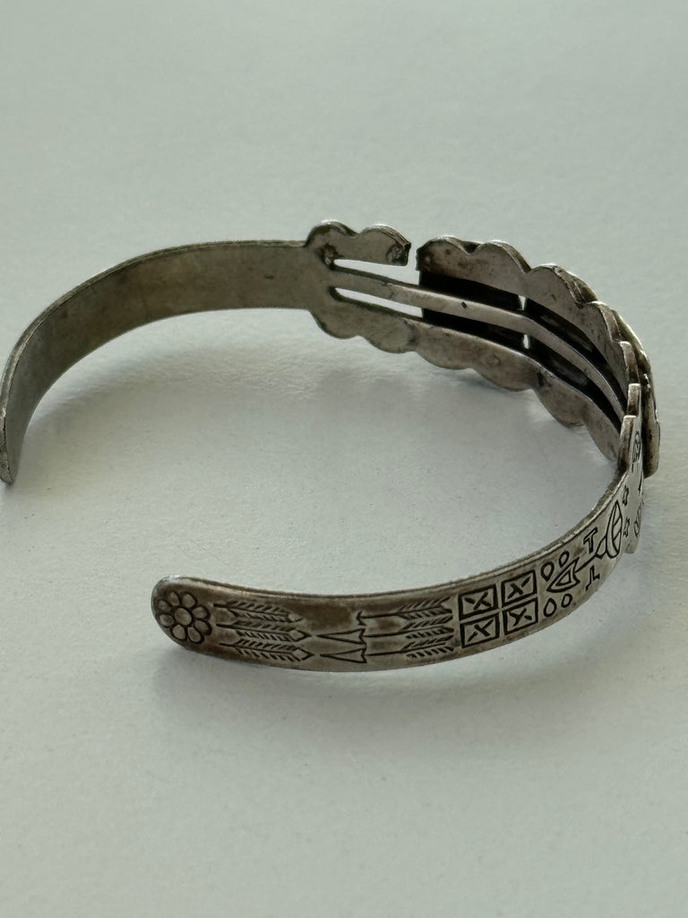 Sterling silver bracelet with amazing detail