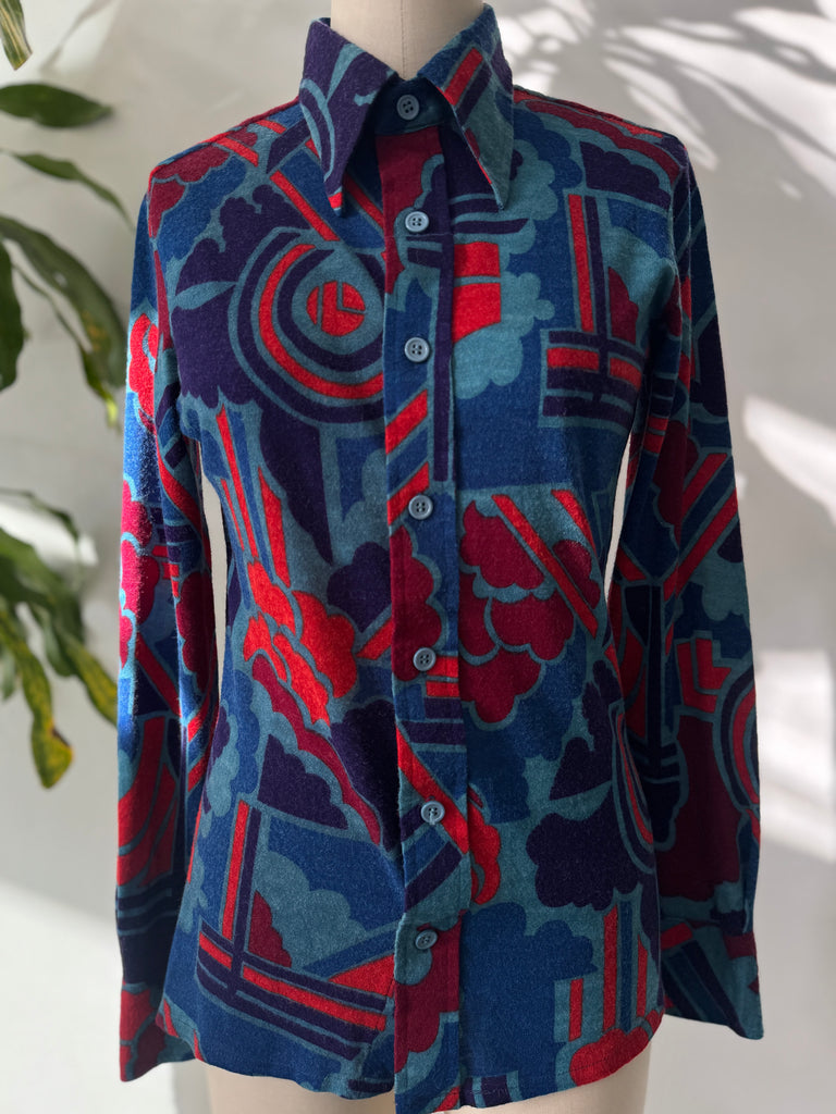 1970’s button up top with pointed collar