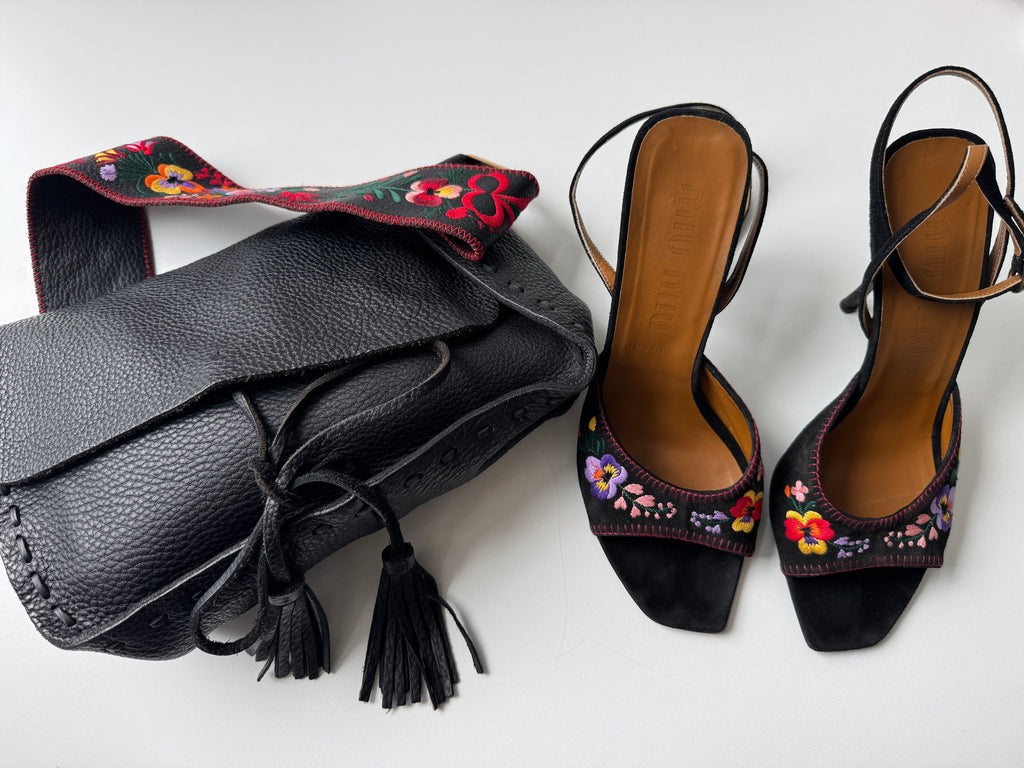 MIU MIU embroidered shoes size 40 size 9