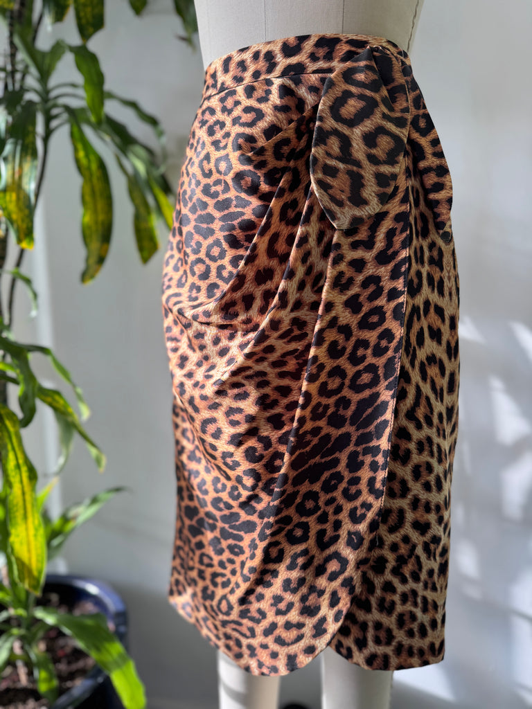 Leopard print skirt waist “26/27”