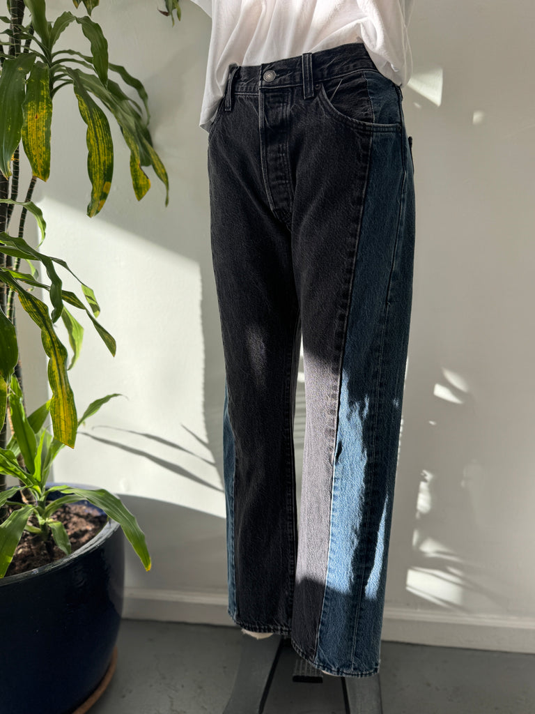 Two toned denim Levi 501 32 x 30