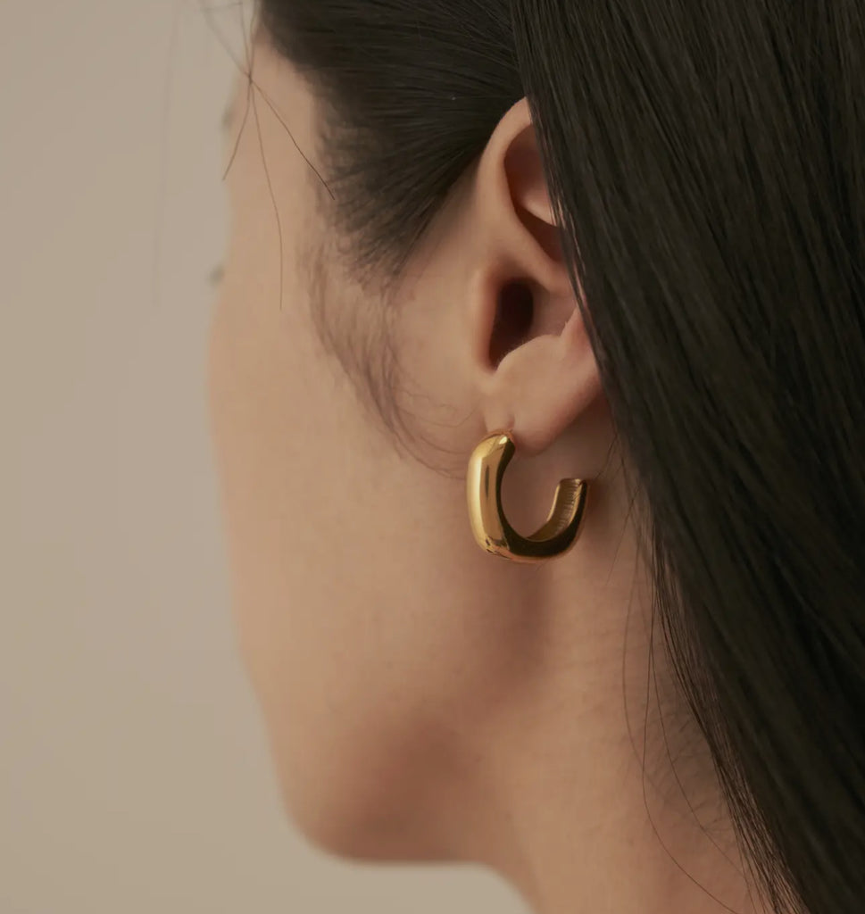 18 kt gold plated square hoops