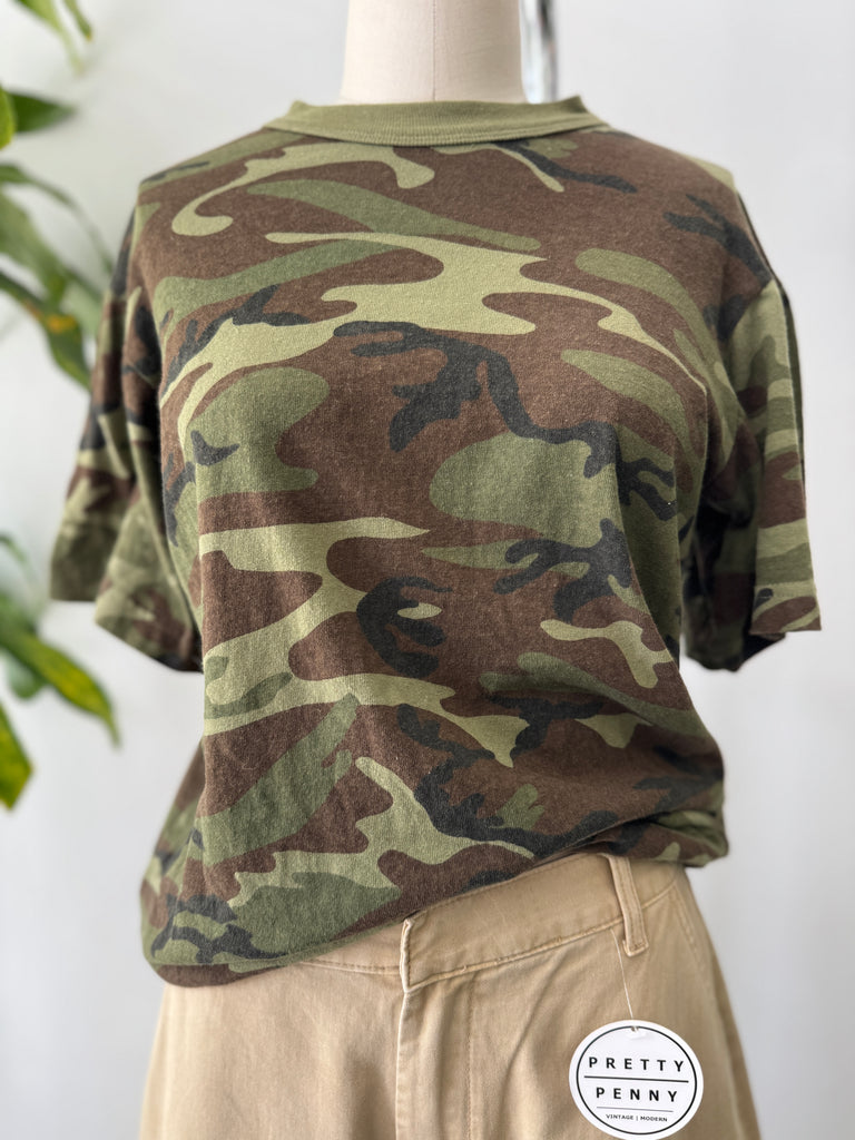 Vintage camo t shirt size small