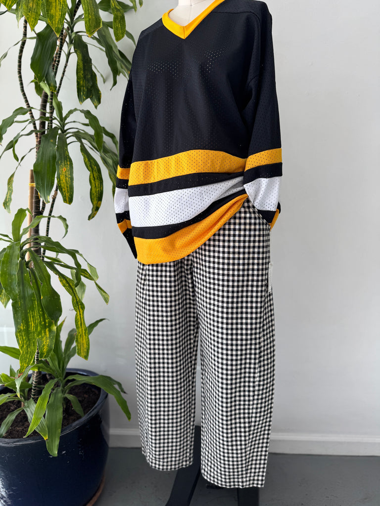 Oversized athletic net shirt