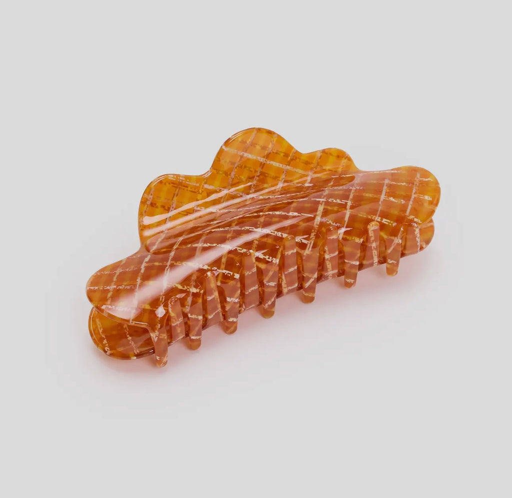 CHUNKS | nimbus claw in caramel plaid