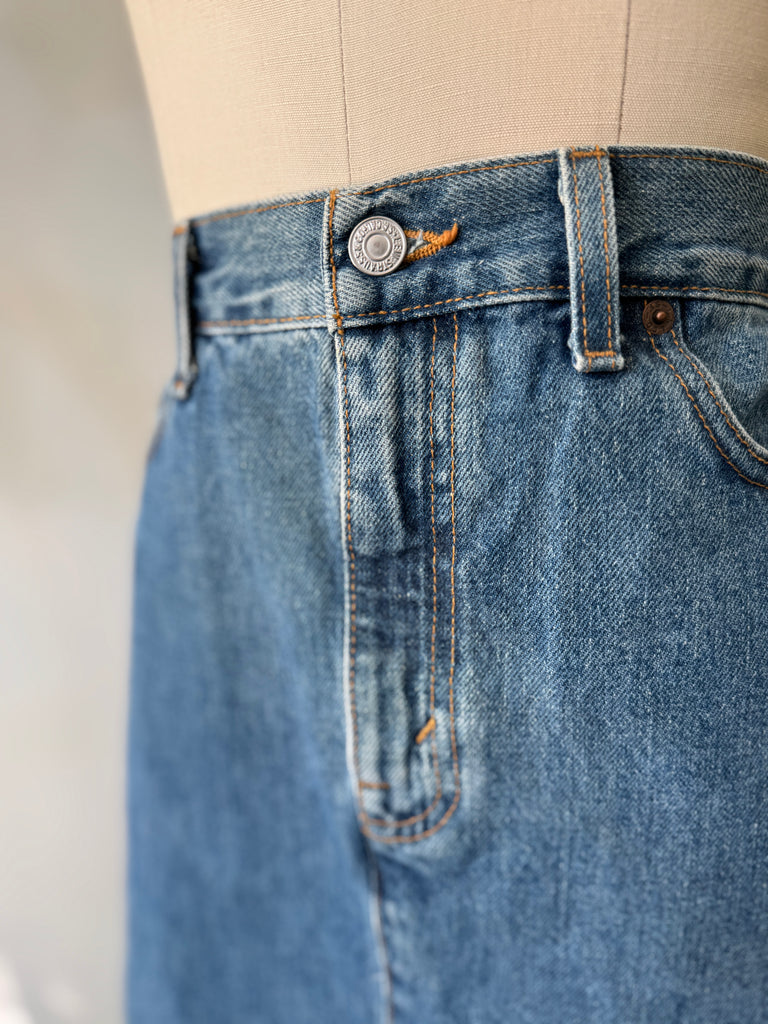 Made in the USA Levi’s denim skirt