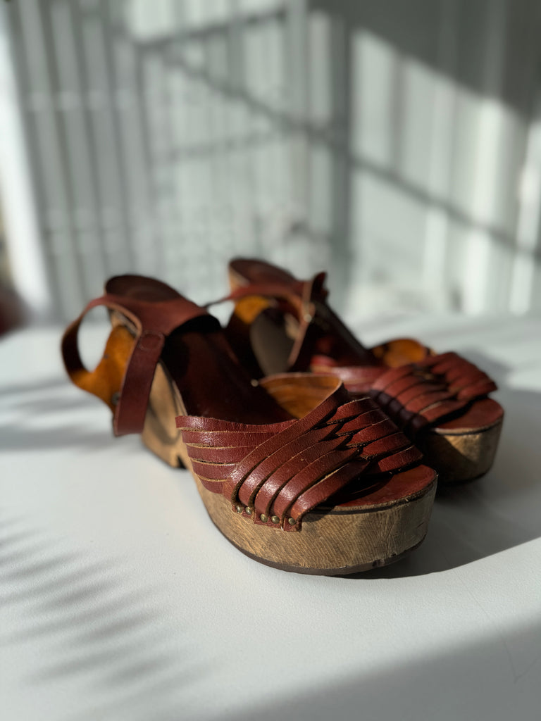 Vintage wooden + leather shoes 9.5