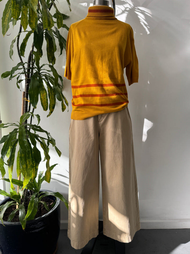 Wide legged pants