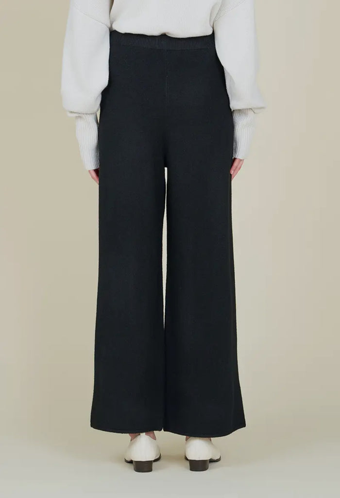 Curated Collection | knit pants | black | stretch waist