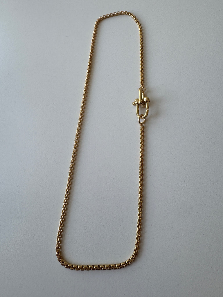Gold nova round box chain