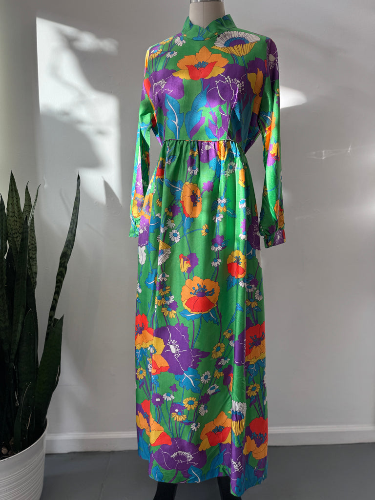 Vintage powerful flower dress