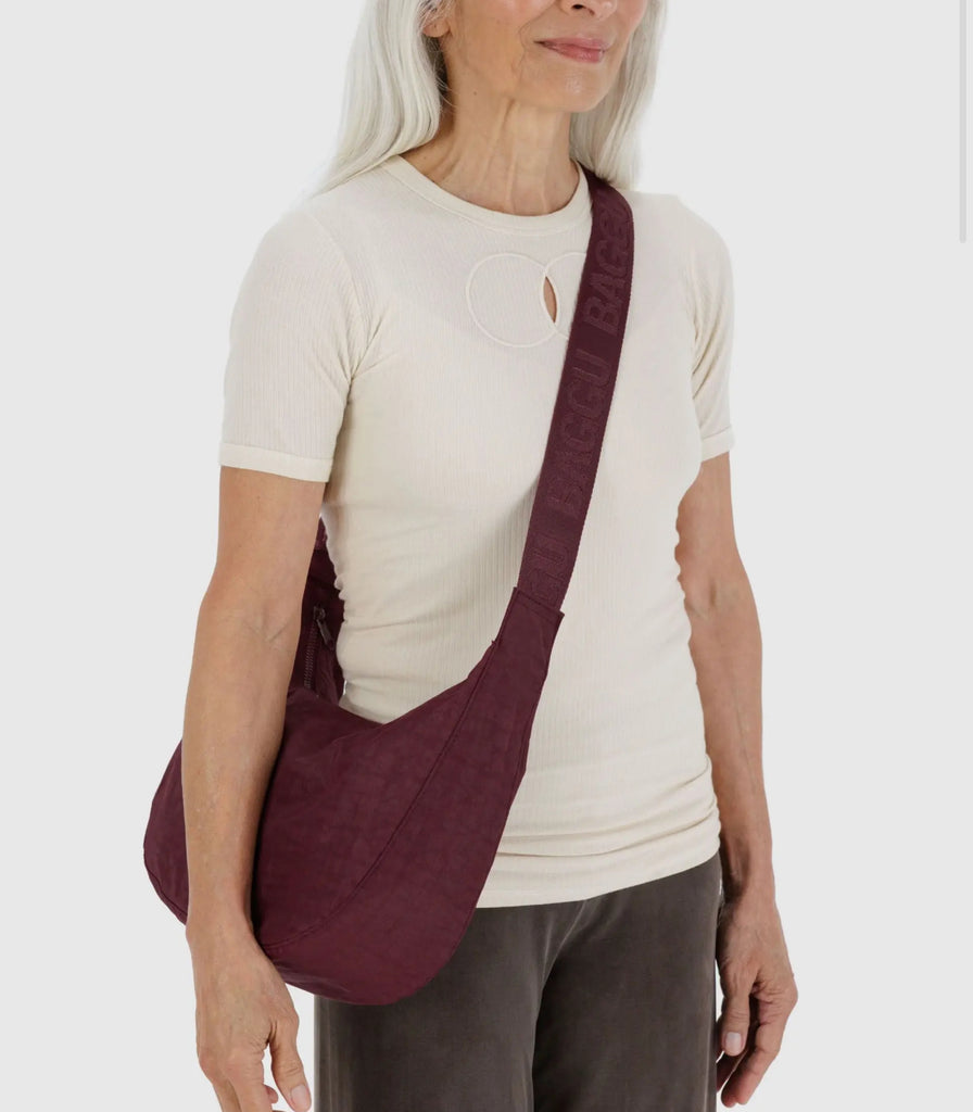 Baggu medium nylon crescent bag | mahogany