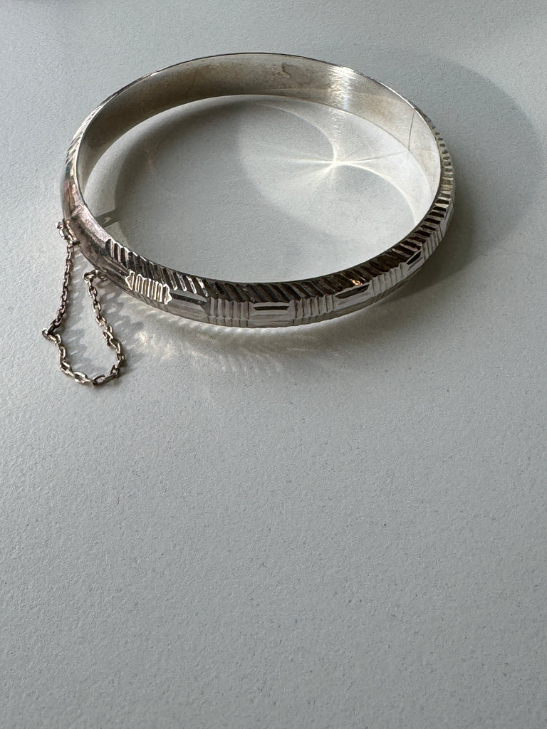 Vintage sterling silver bangle