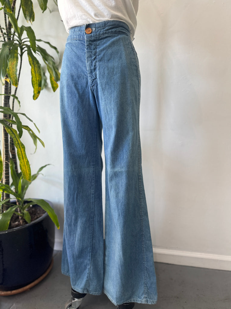 1970’s bell bottom landlubber jeans waist “31”