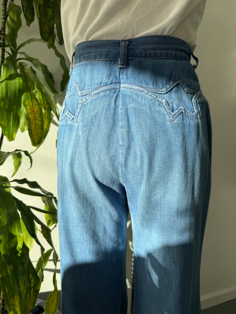 1970’s wide legged jeans with back star pockets waist 30”