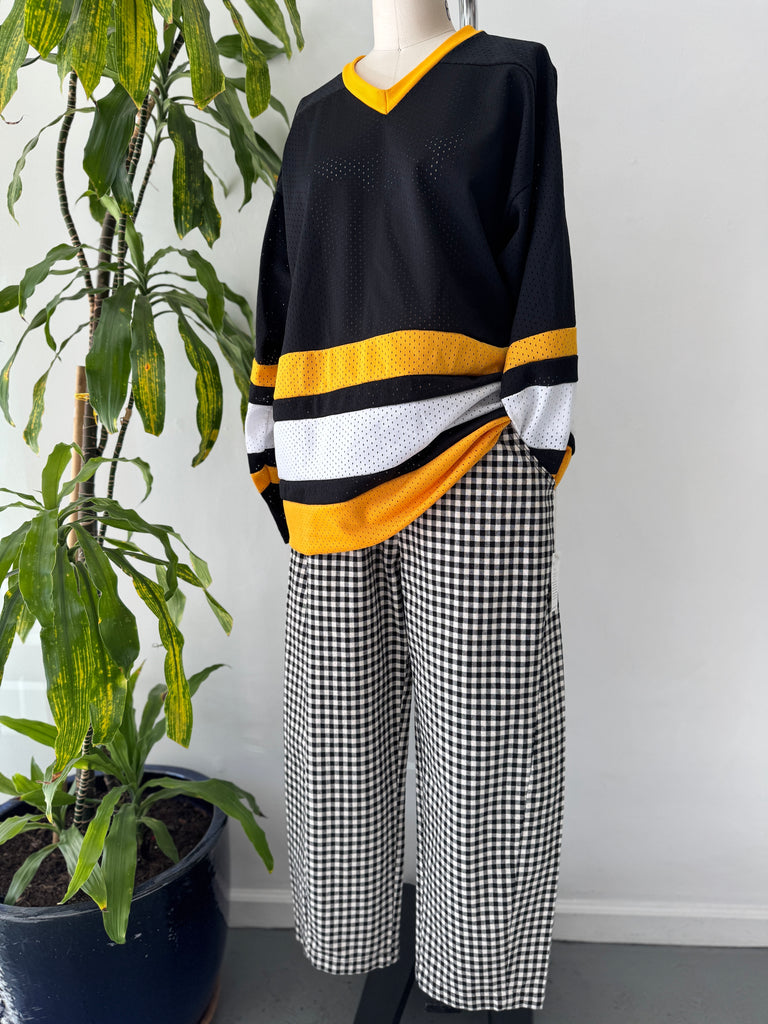 Oversized athletic net shirt