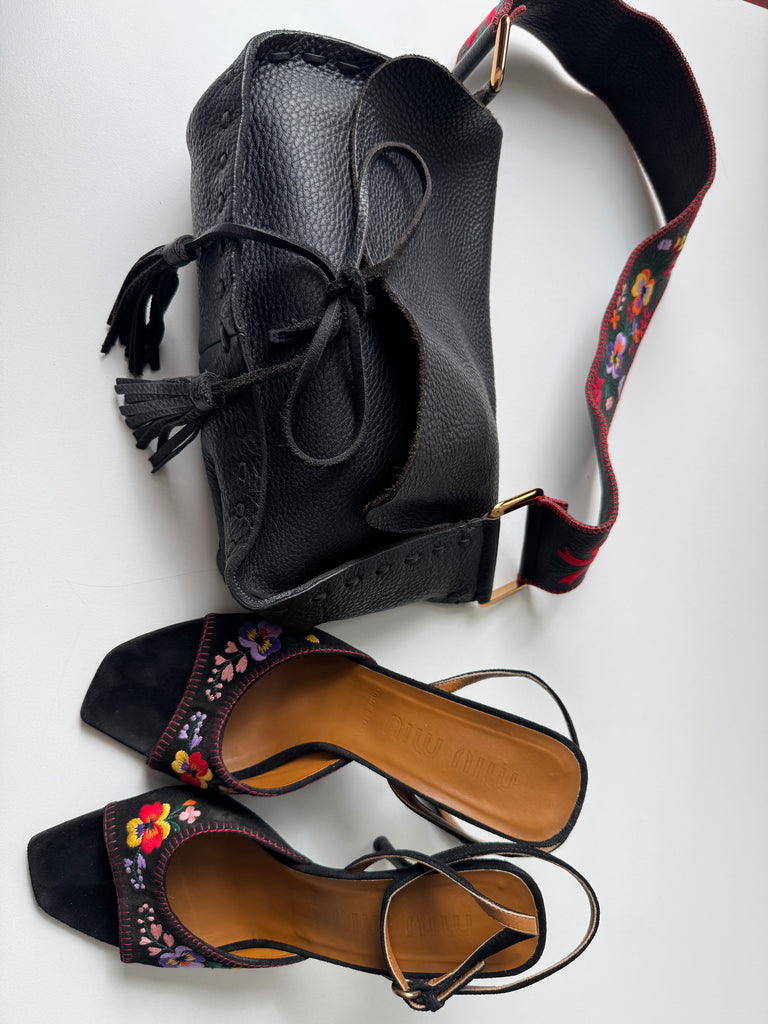MIU MIU embroidered shoes size 40 size 9
