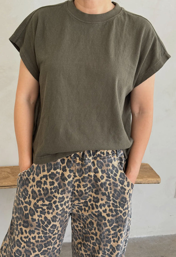 Le Bon Shoppe | Jeanne tee | Olive