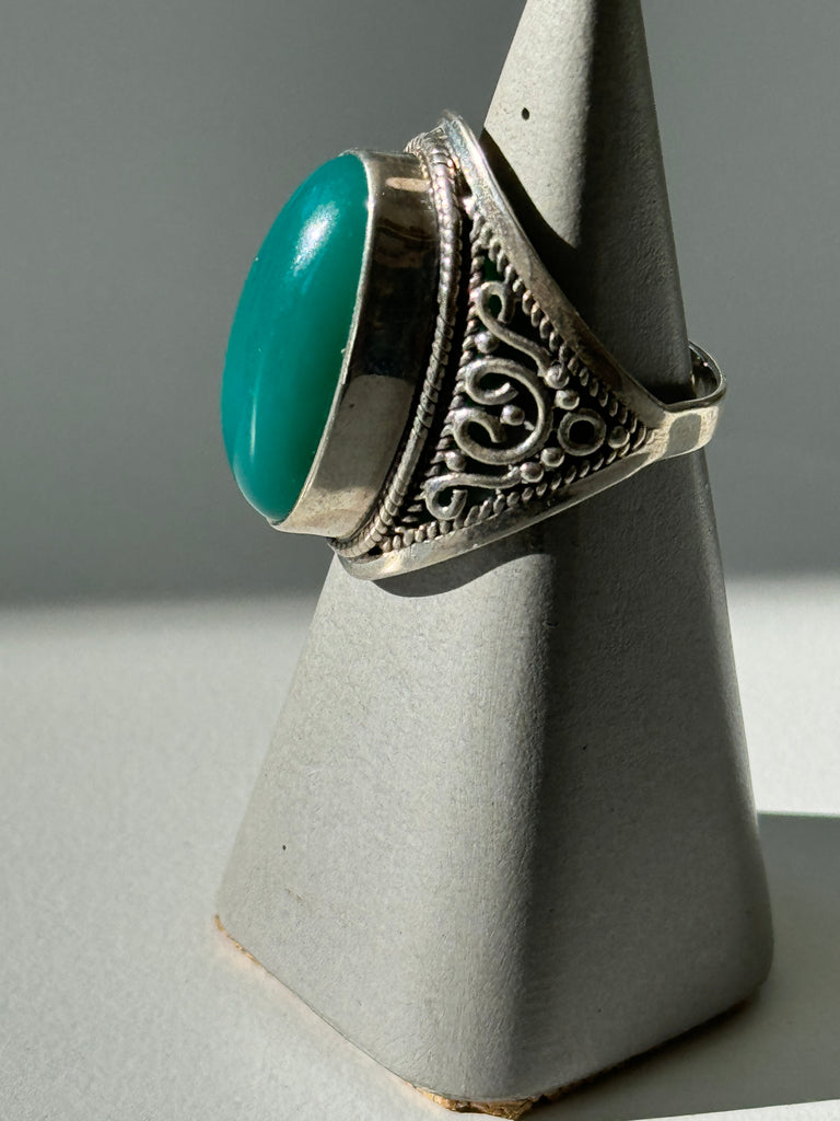 Natural green onyx and silver ring size 7.5