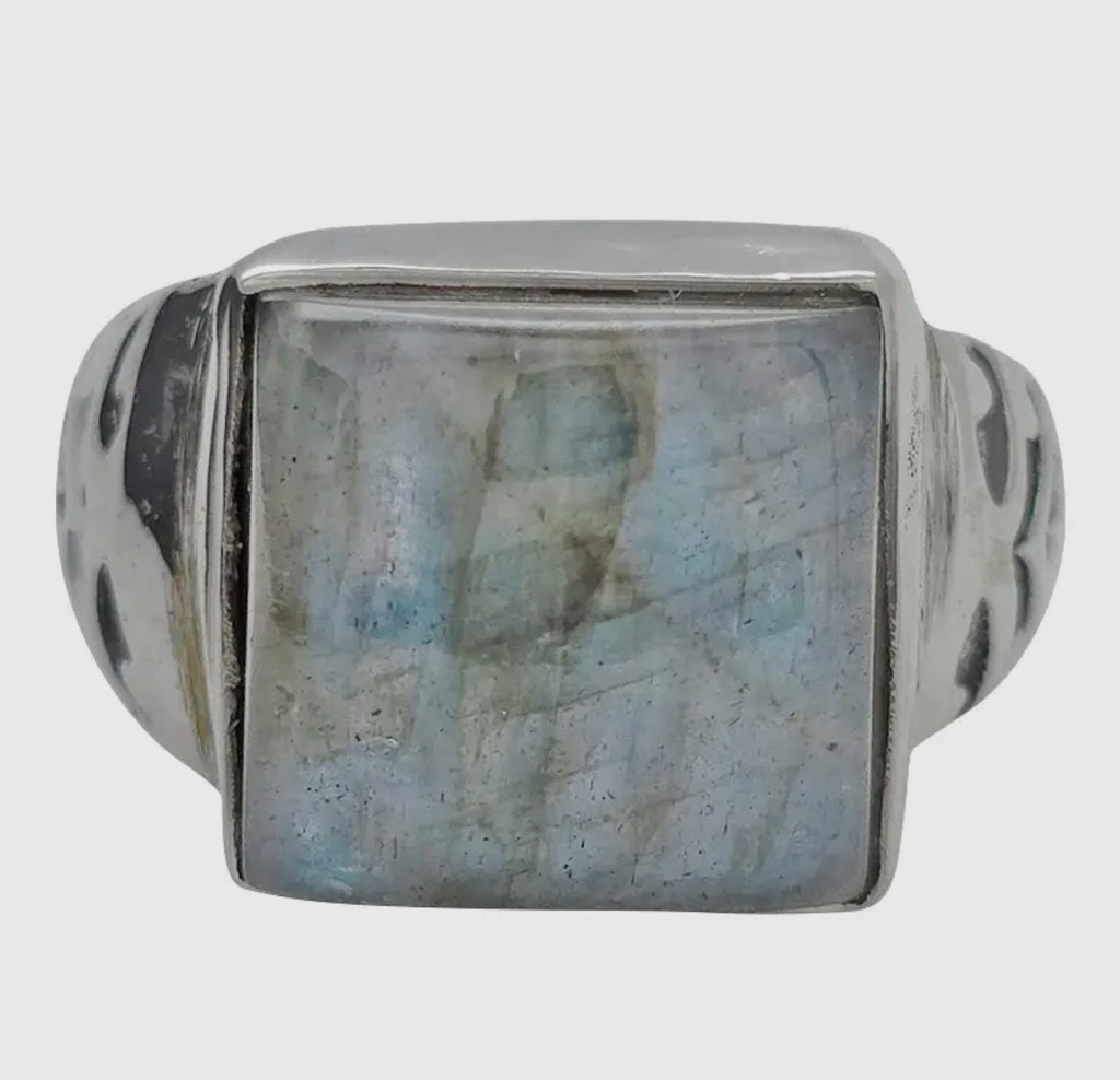Labradorite and sterling silver size 7