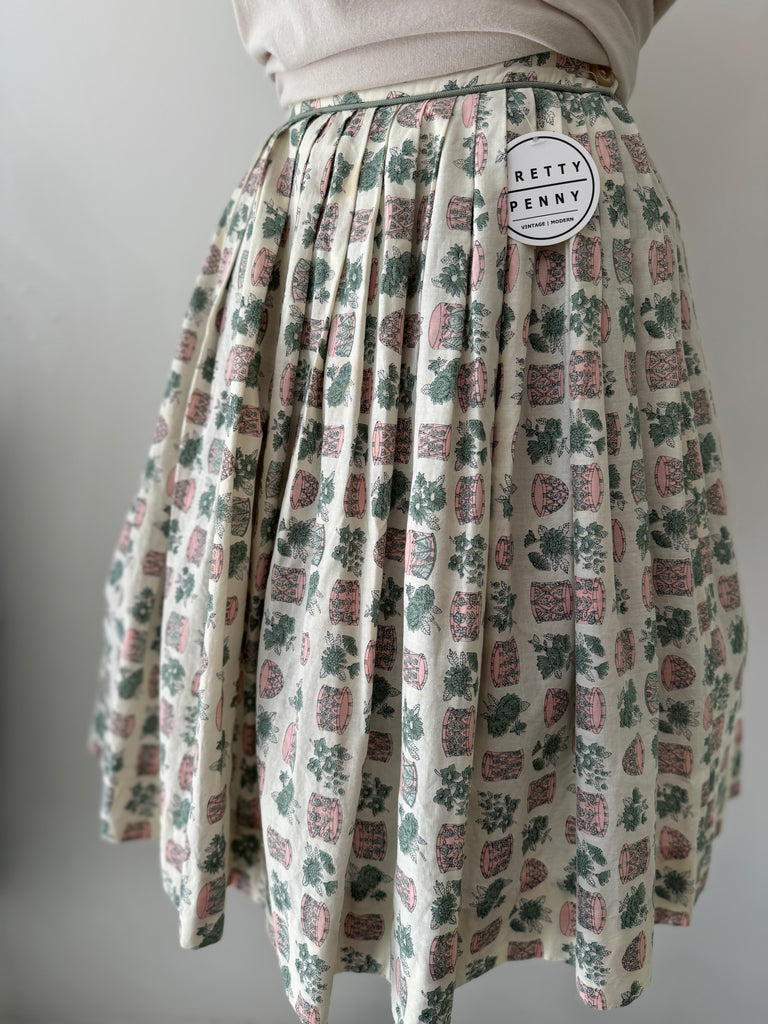 1950’s Vintage Novelty print skirt waist “26”