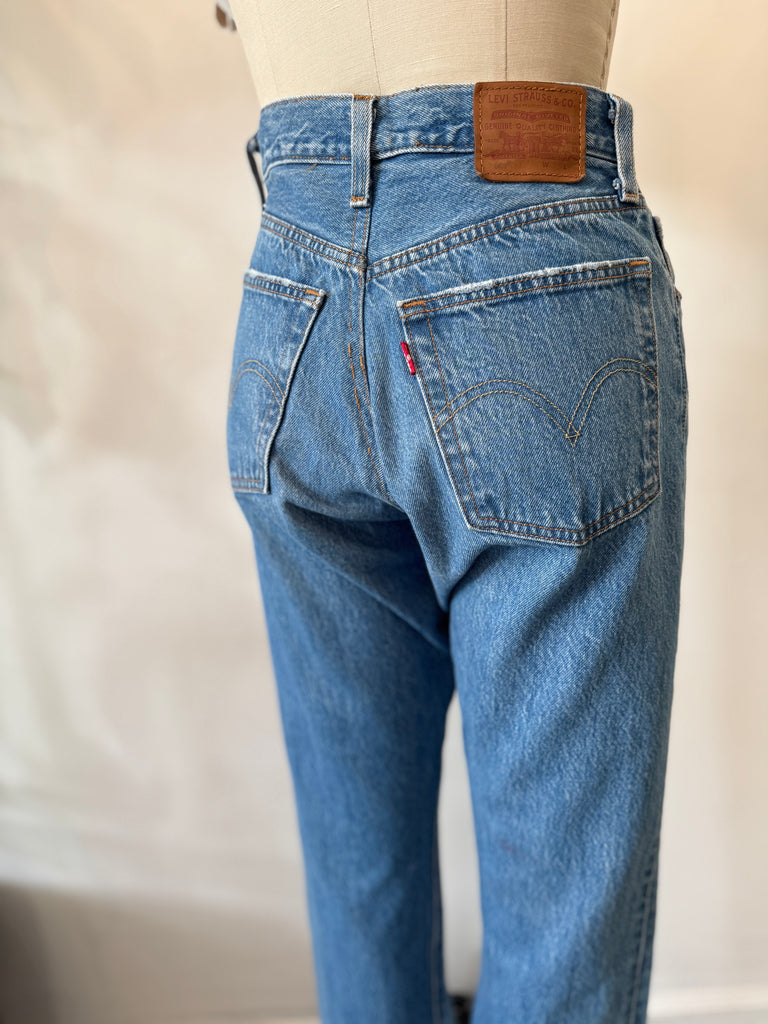 Levi 501 button fly jeans waist “27”