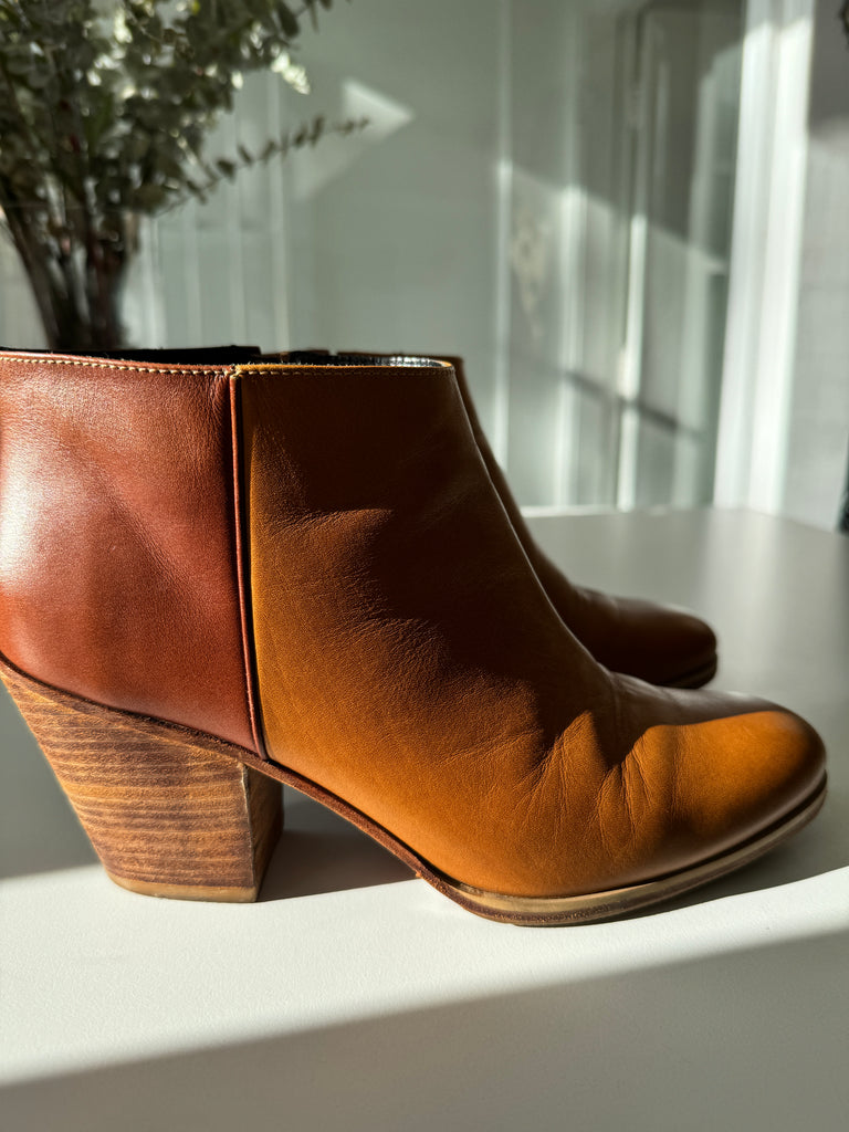 Rachel Comey leather ankle boots size 8