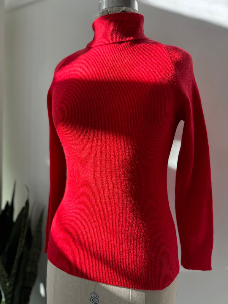 Vintage 1970’s cherry red turtleneck