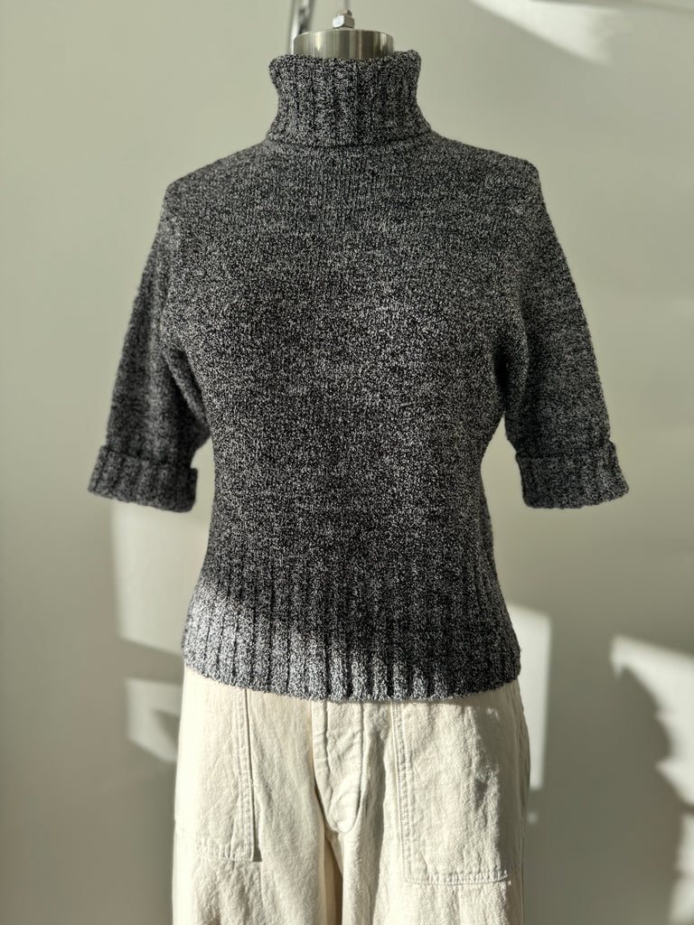 Knit short sleeved top